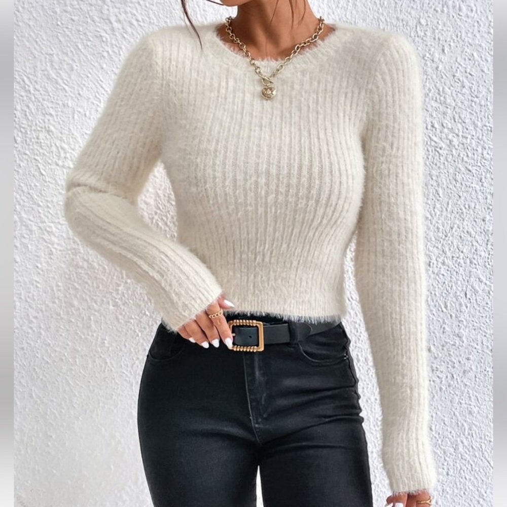 SHEIN Essnce Fluffy Knit Crop Sweater